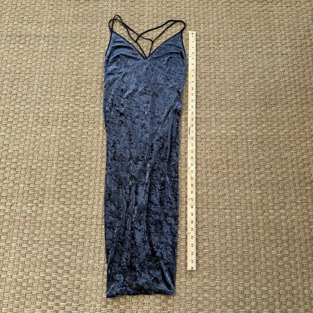 NWT Paper Crane Crushed Velvet Navy Blue Slip Dress Women’s Size Small - Picture 15 of 15